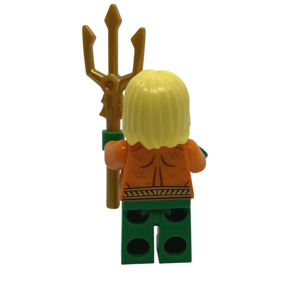 LEGO DC Super Heroes Aquaman Minifigure sh050 with Gold Trident Accessory